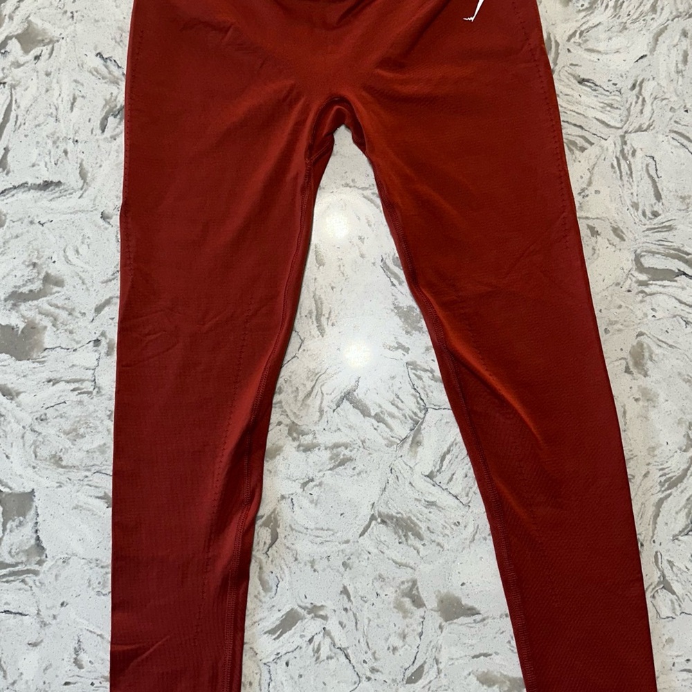 Gymshark SWEAT SEAMLESS SCULPT LEGGINGS. Rust color Leggings. Size Medium